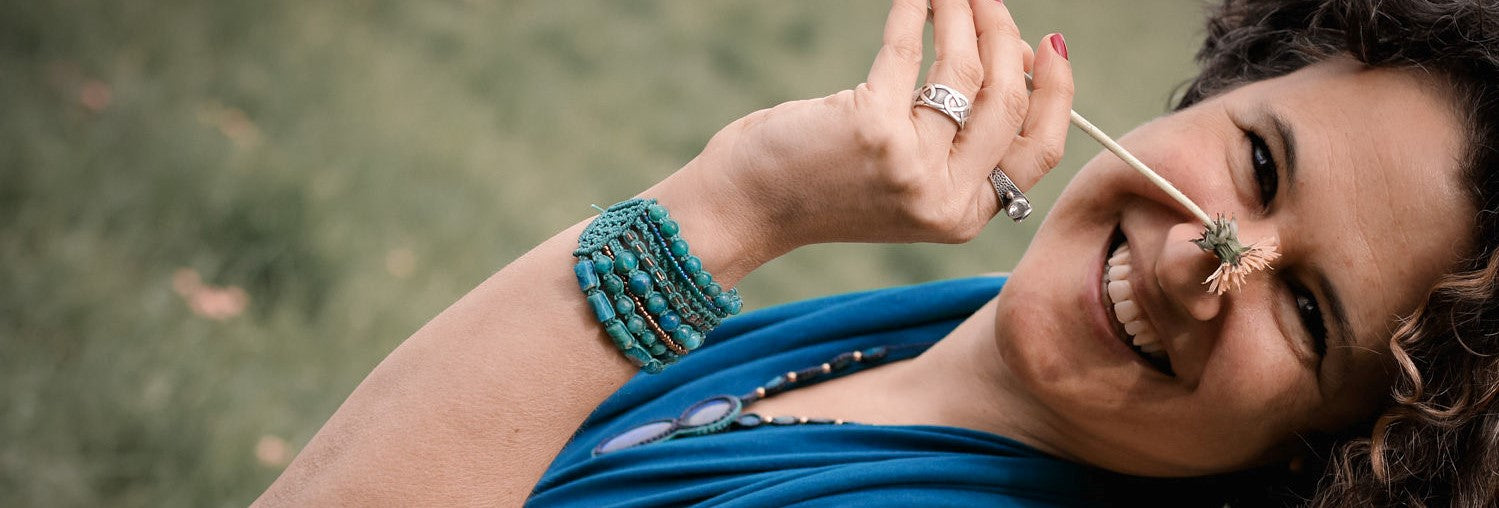 Susana Vijaya. Canadian handmade jewelry artist about page bio image.