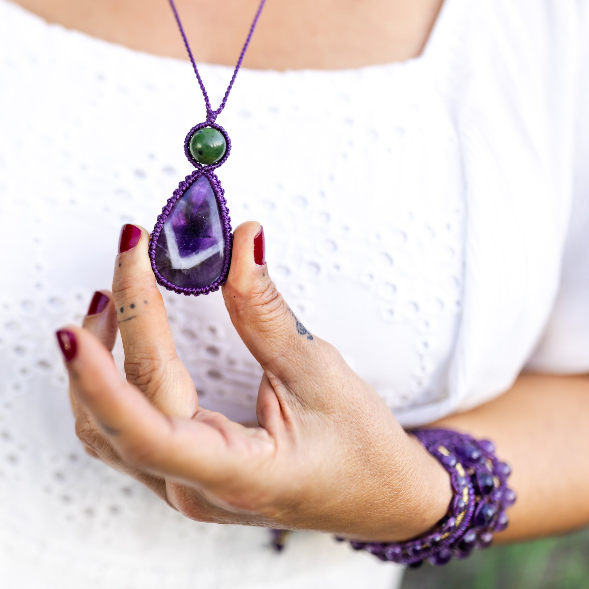 Mystic Duet necklaces are a combination of two gemstones crystals, for healing, astrological signs and beauty